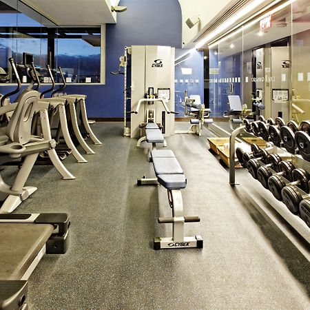 圣多明各假日套房酒店 聖多明哥 设施 照片 The gym at the 2012 Olympic Village