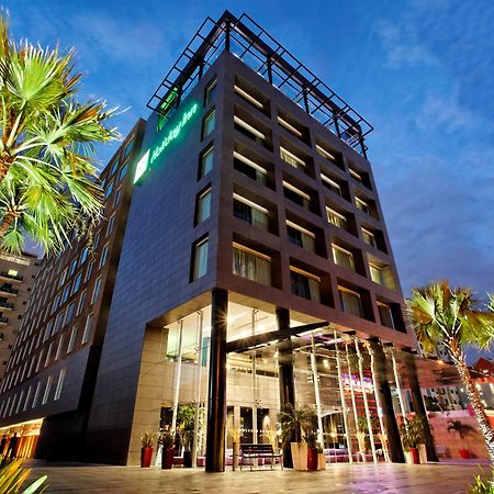 圣多明各假日套房酒店 聖多明哥 外观 照片 Holiday Inn Bangkok