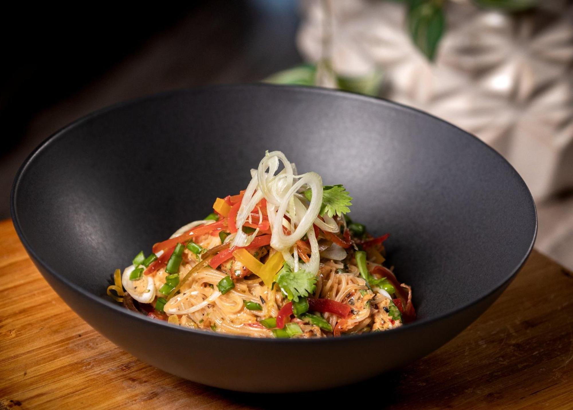 圣多明各假日套房酒店 聖多明哥 外观 照片 A bowl of Thai peanut chicken