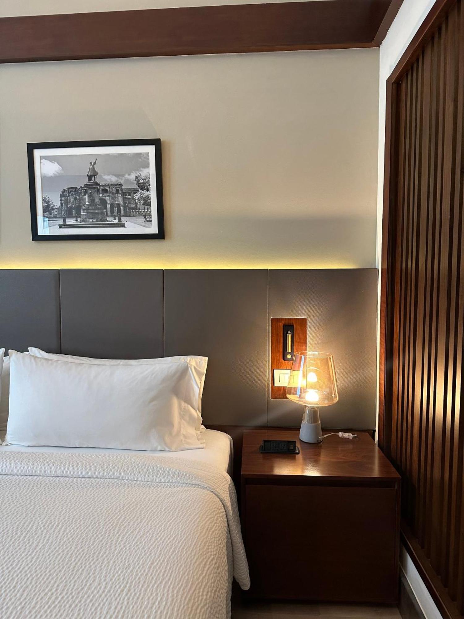 圣多明各假日套房酒店 聖多明哥 外观 照片 A room at the hotel
